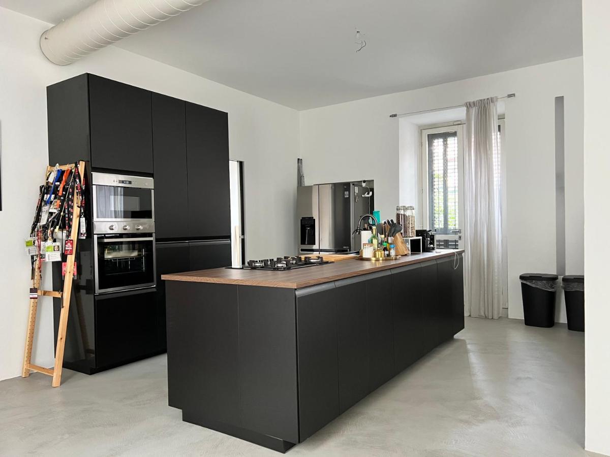 La Casa Di Wayne Villa Cologno Monzese Bagian luar foto