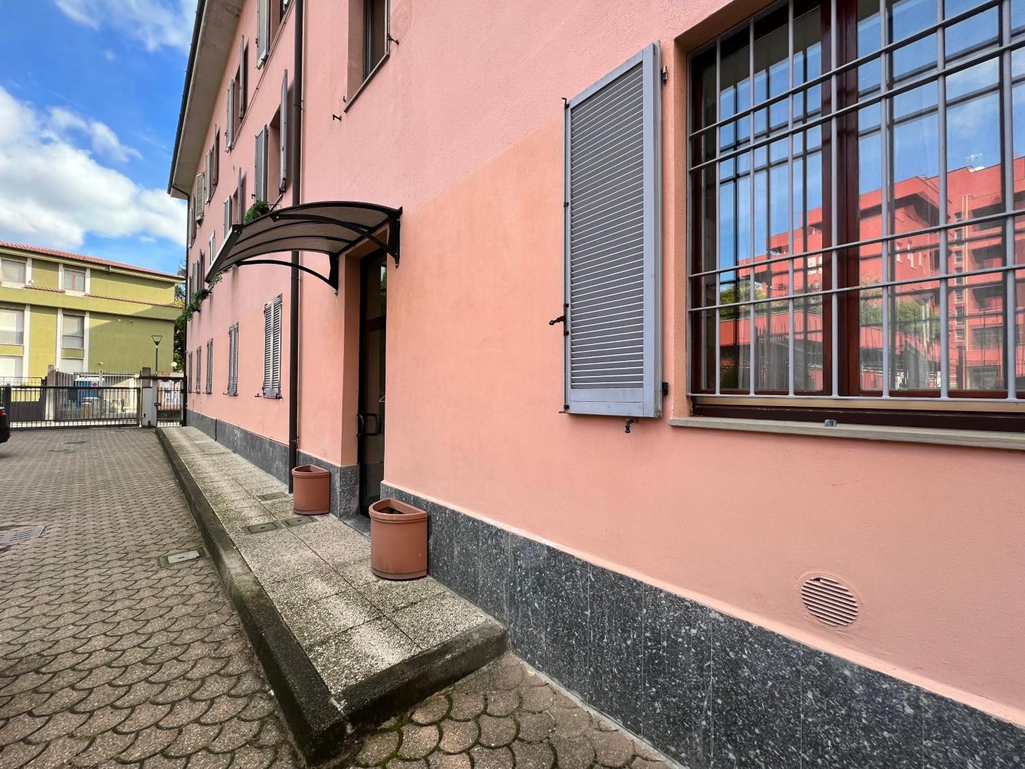La Casa Di Wayne Villa Cologno Monzese Bagian luar foto