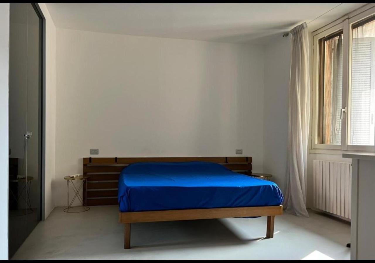 La Casa Di Wayne Villa Cologno Monzese Bagian luar foto